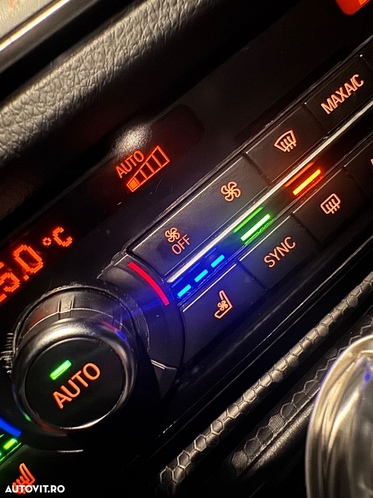 BMW Seria 5 520d xDrive AT - 30
