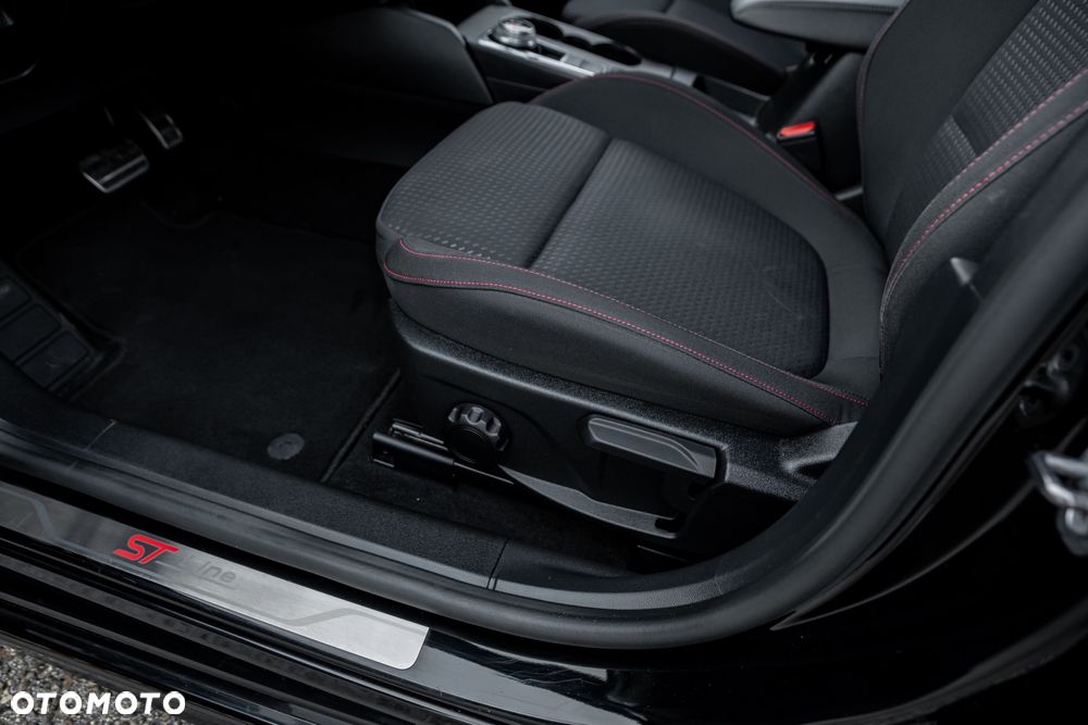 Ford Focus 1.0 EcoBoost ST-Line ASS PowerShift - 19