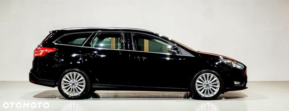 Ford Focus 1.0 EcoBoost Titanium - 25