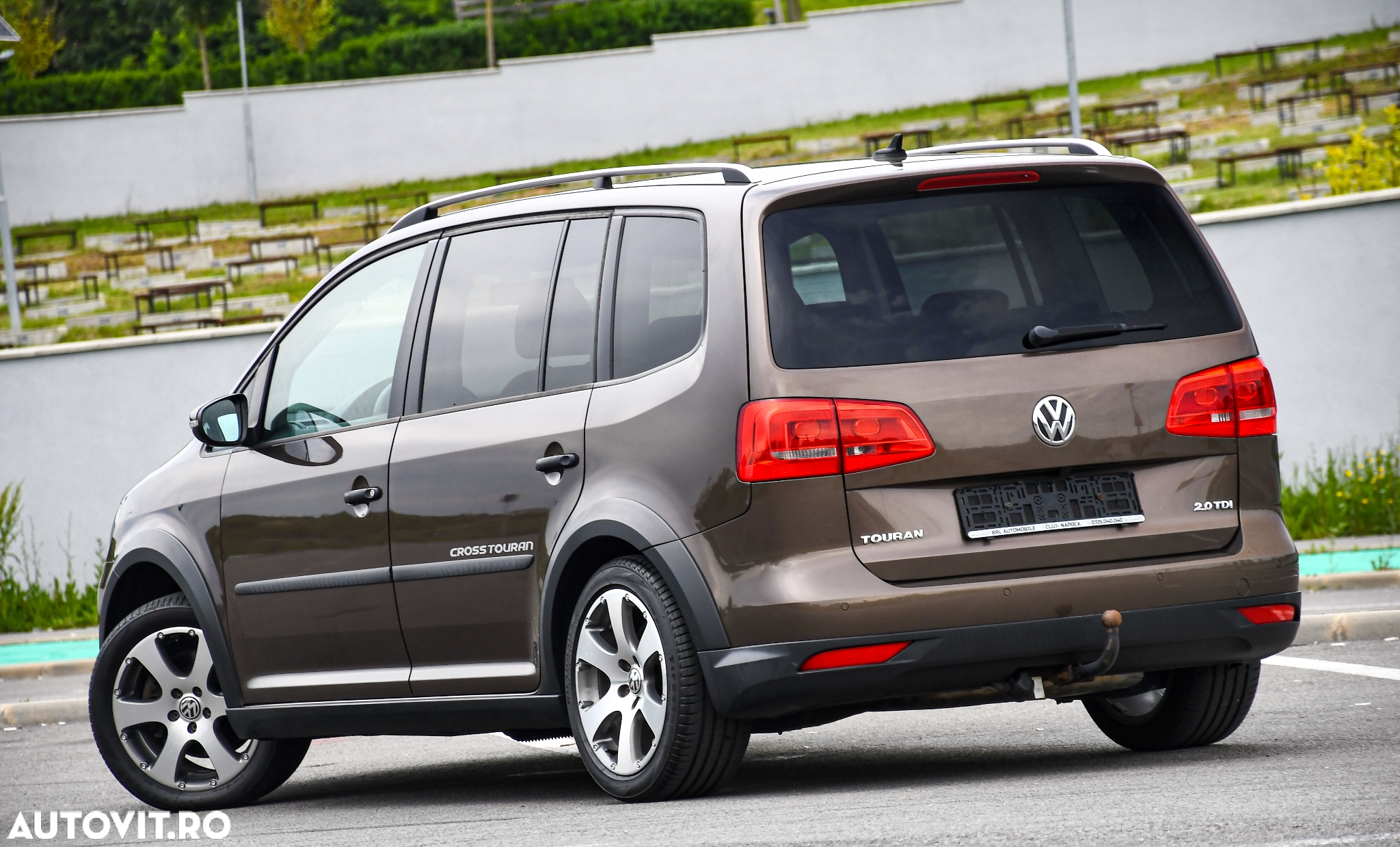 Volkswagen Touran 2.0 TDI DPF DSG Cross - 5