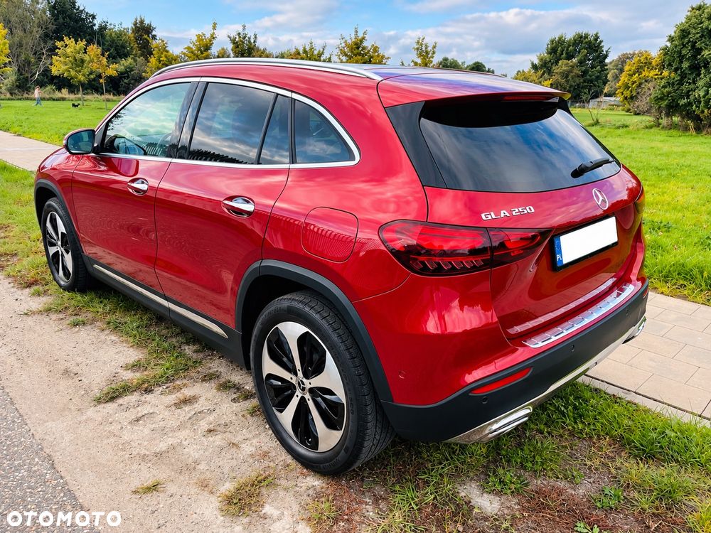 Mercedes-Benz GLA 250 4Matic 8G-DCT Progressive Advanced - 5