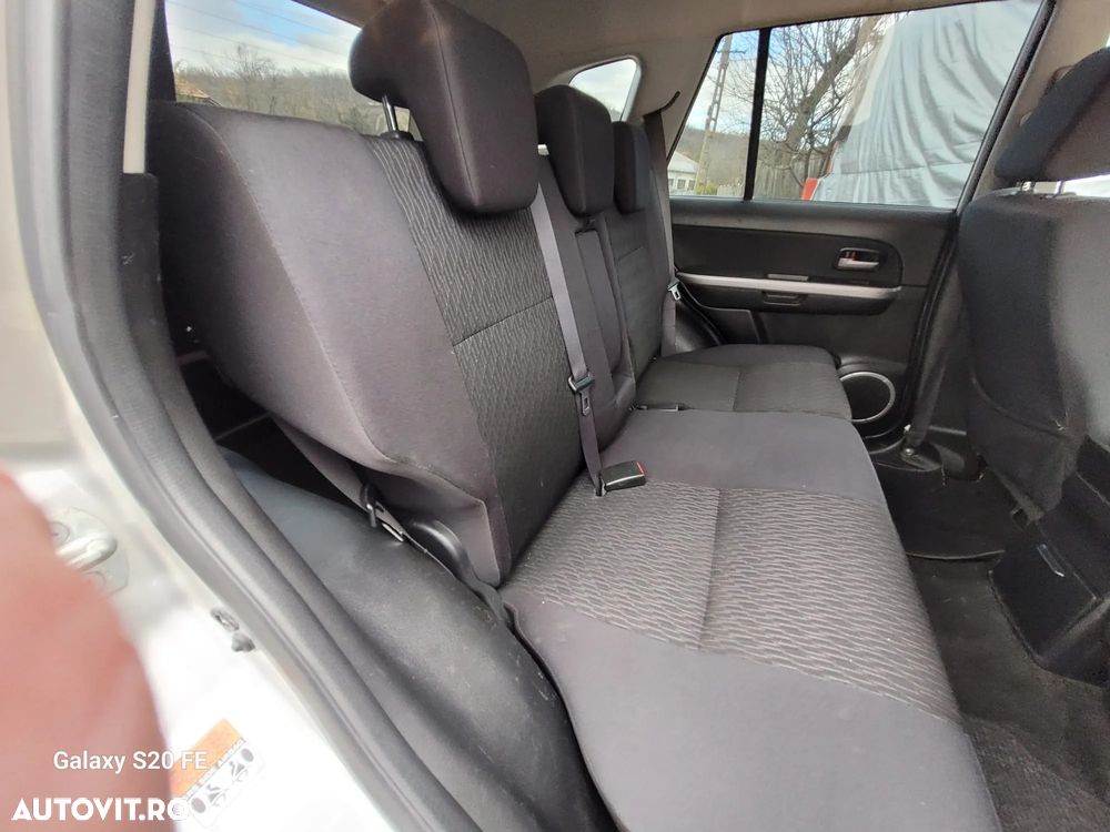 Suzuki Grand Vitara 1.9 DDIS Navi - 23