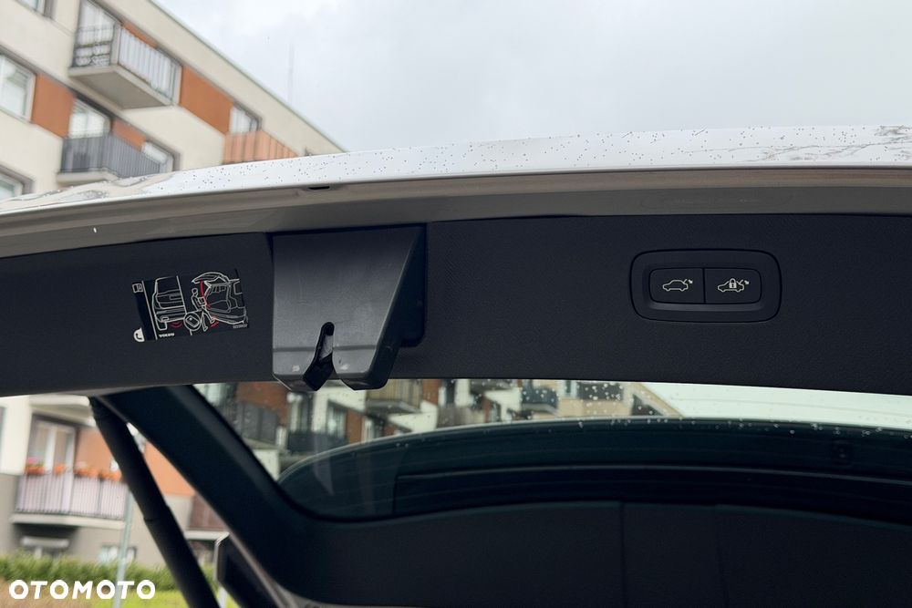 Volvo XC 90 B5 D AWD Plus Bright - 29