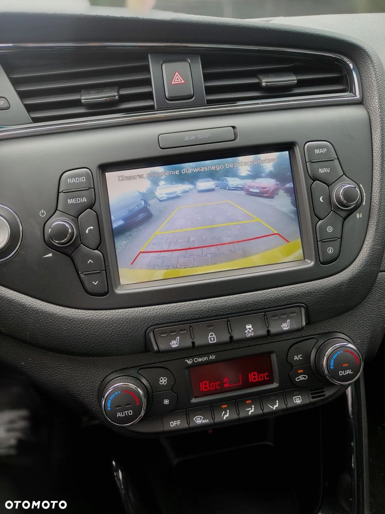 Kia Ceed - 12