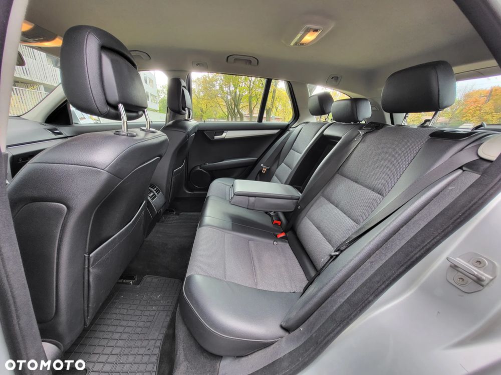 Mercedes-Benz Klasa C 180 K BlueEff Avantgarde - 19
