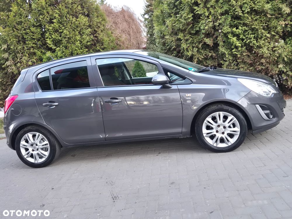 Opel Corsa 1.4 16V Satellite - 16