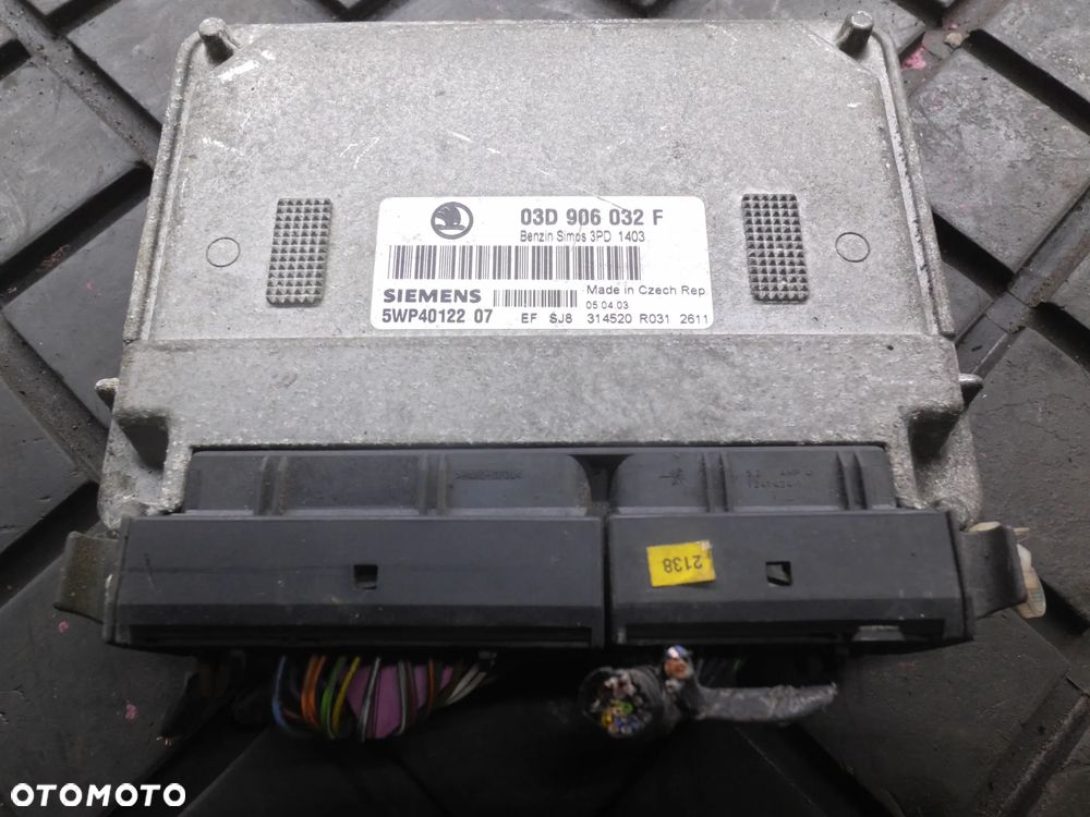 SKODA FABIA I KOMPUTER SILNIKA 1,2 03D906032F SIEMENS AWY POSIADAM 4 SZT - 3
