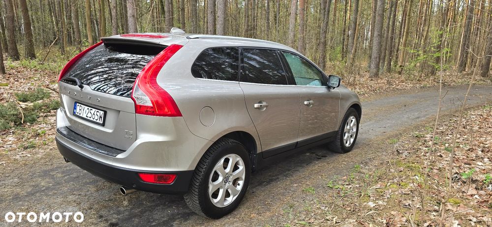 Volvo XC 60 T6 AWD Momentum - 5