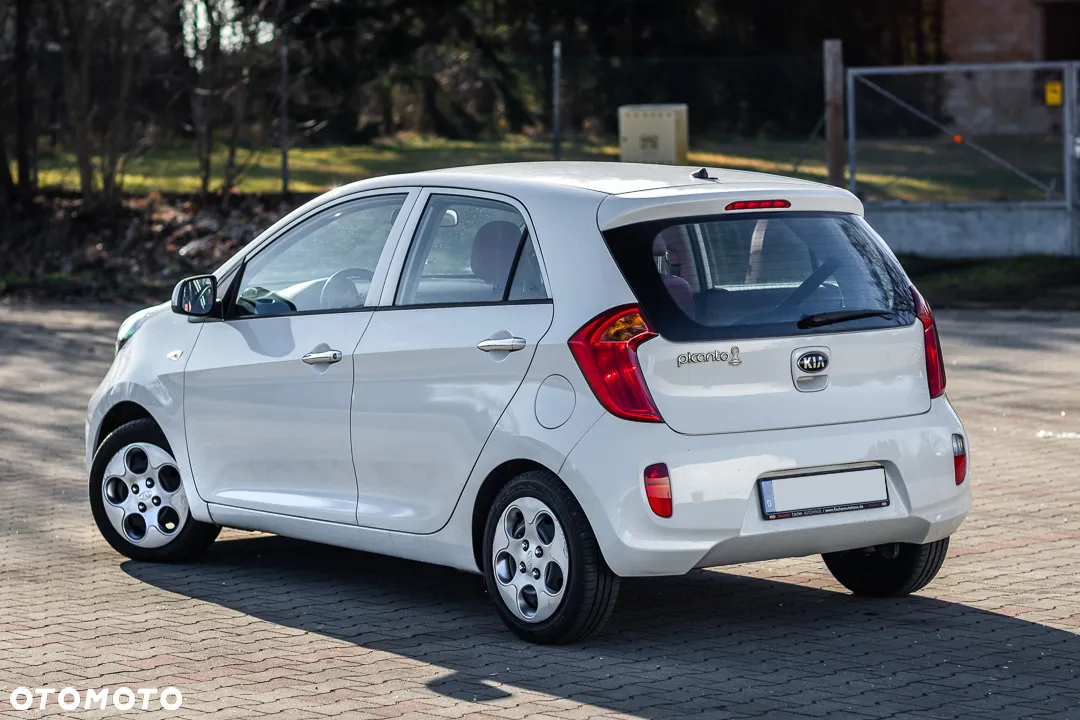 Kia Picanto 1.2 Fifa World Cup Edition - 9
