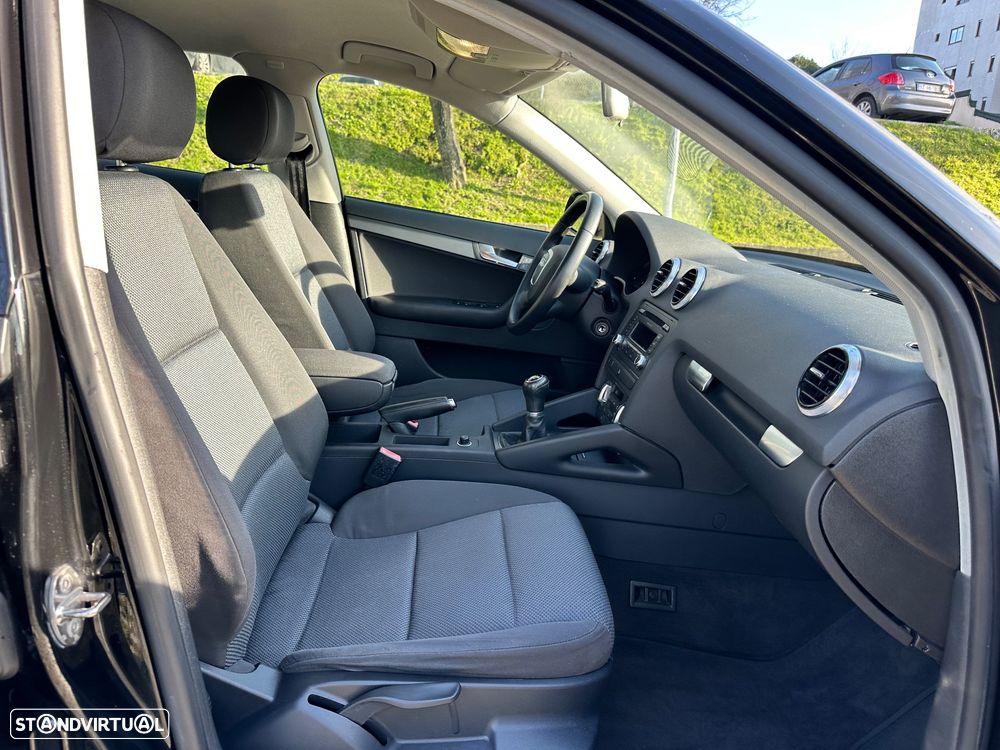 Audi A3 Sportback 1.6 TDI Attraction - 27