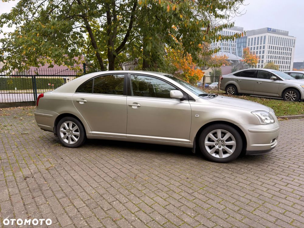 Toyota Avensis - 3
