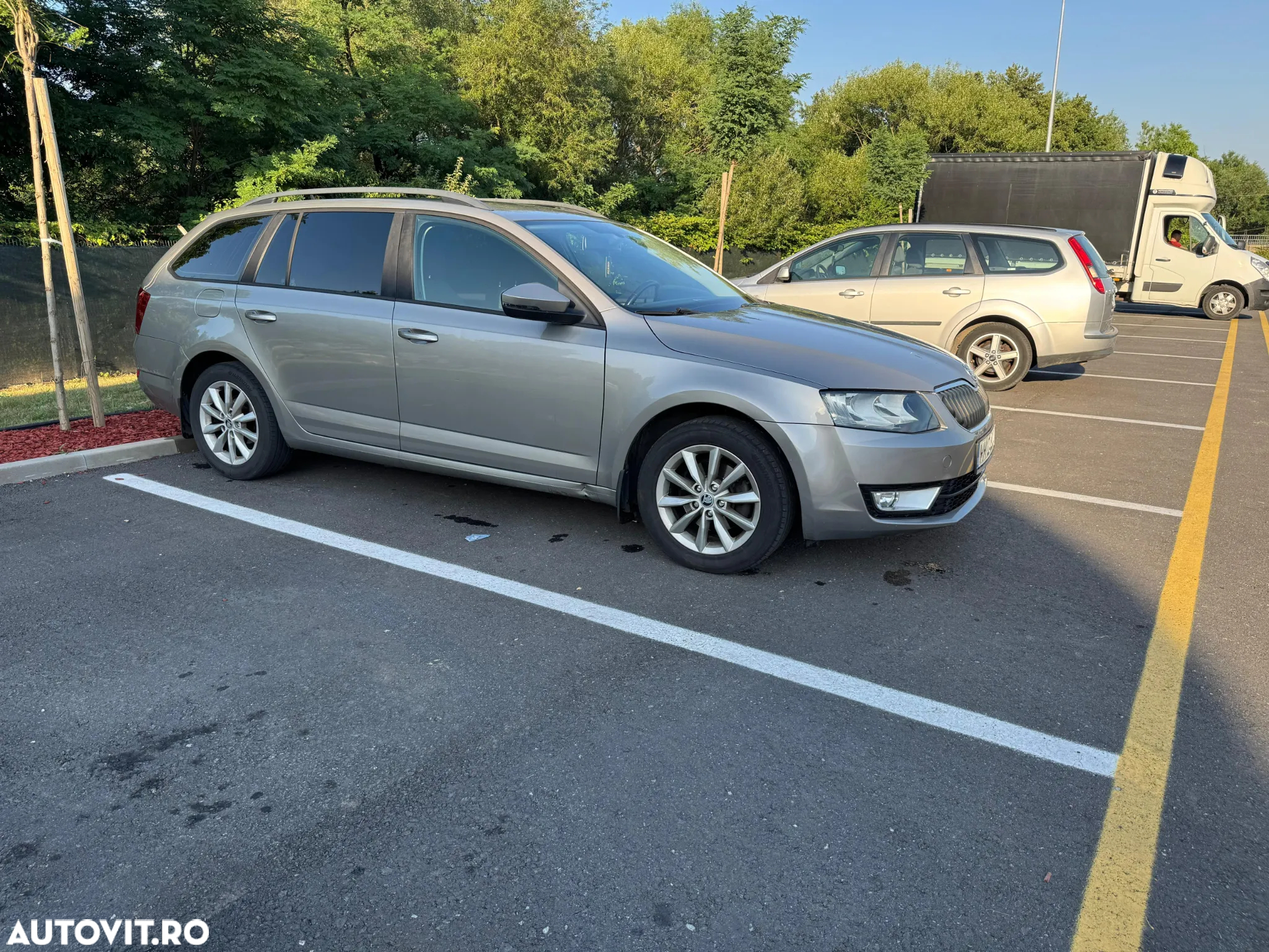 Skoda Octavia 1.6 TDI AMBITION - 4