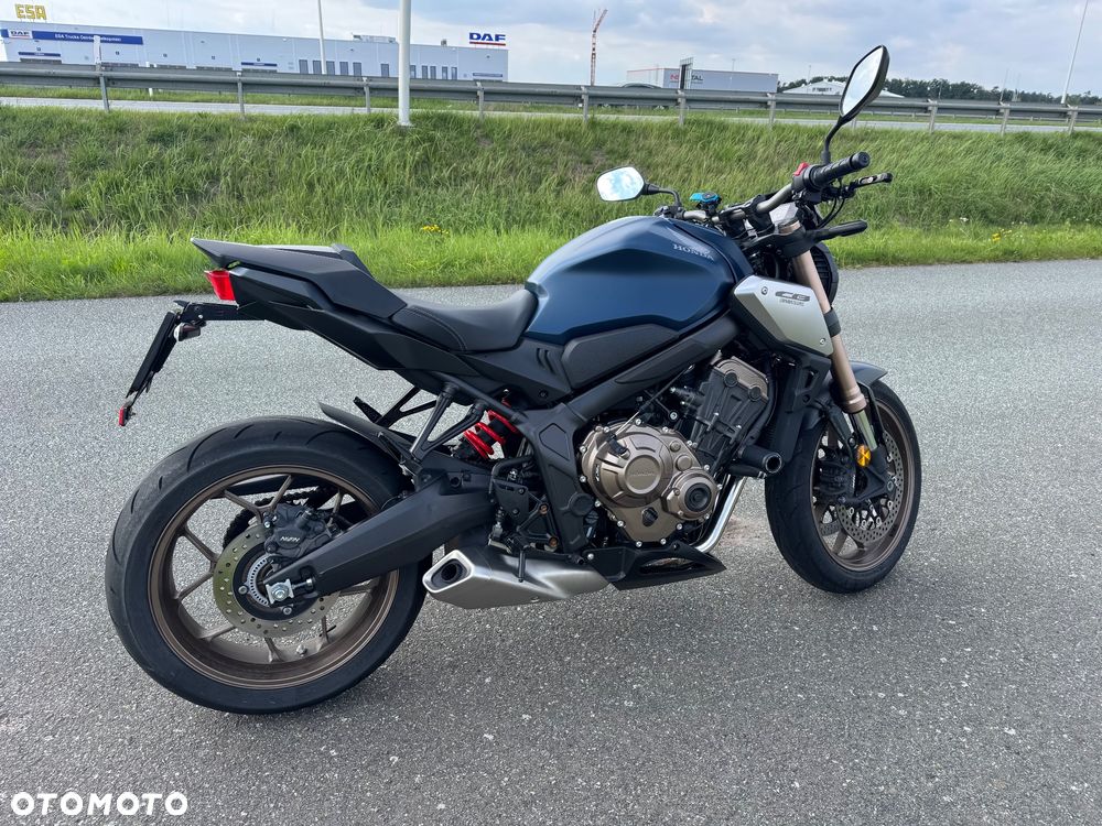 Honda CB - 8