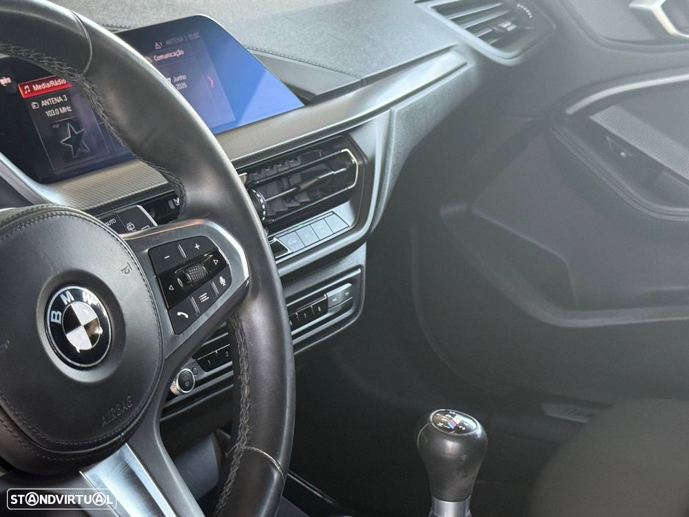 BMW 116 d Pack Desportivo M - 51