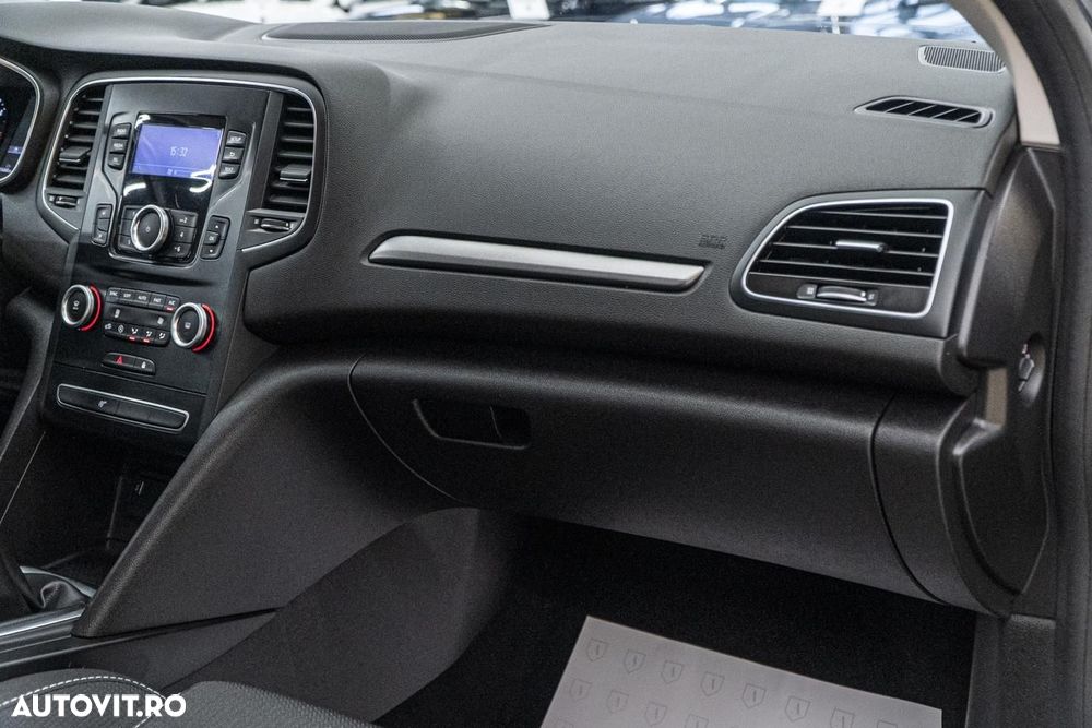 Renault Megane BLUE dCi 115 INTENS - 28