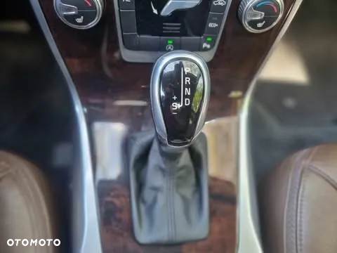 Volvo XC 70 - 21
