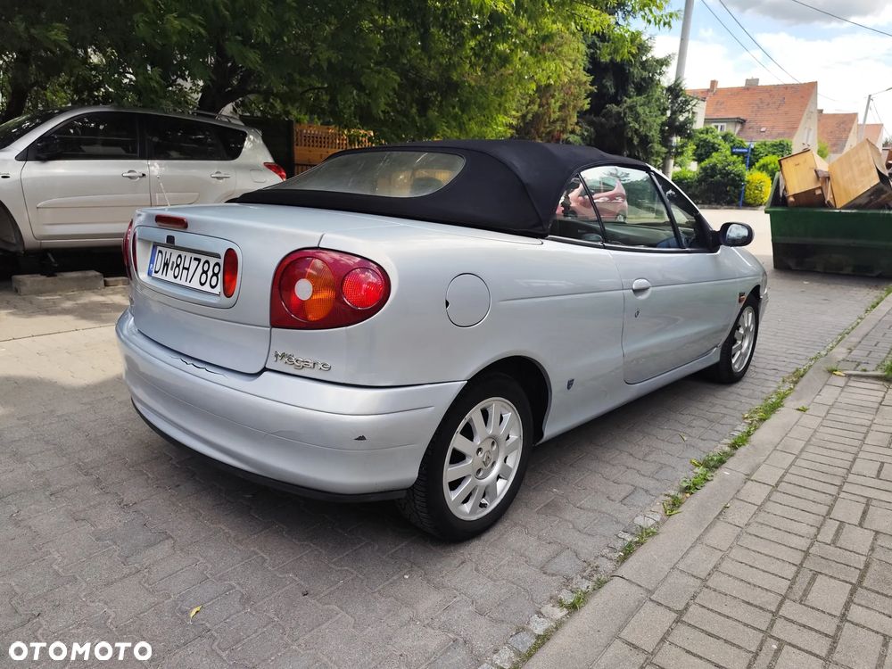 Renault Megane 1.6 Privilege - 4