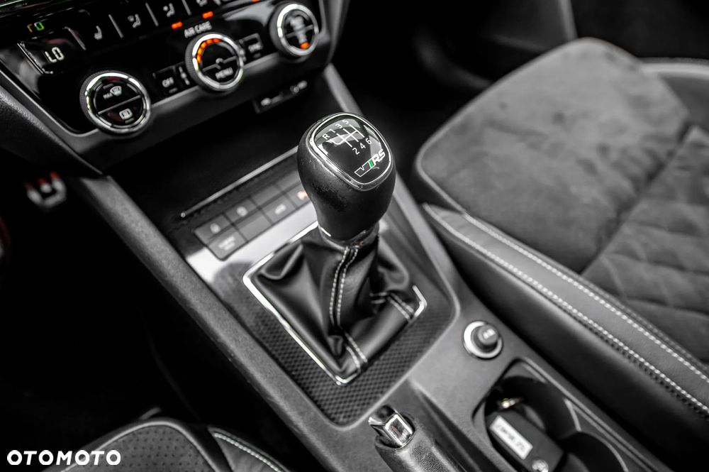 Skoda Octavia 2.0 TSI RS 230 - 29