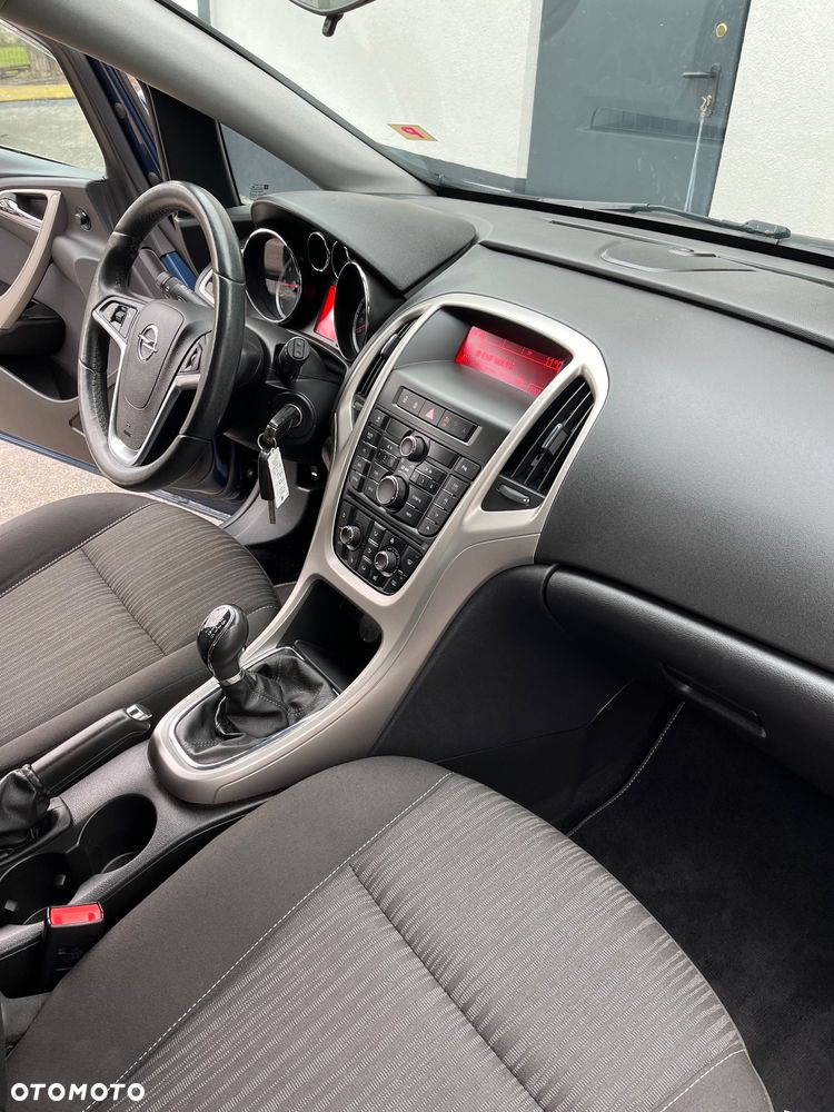 Opel Astra 1.4 T Cosmo - 11