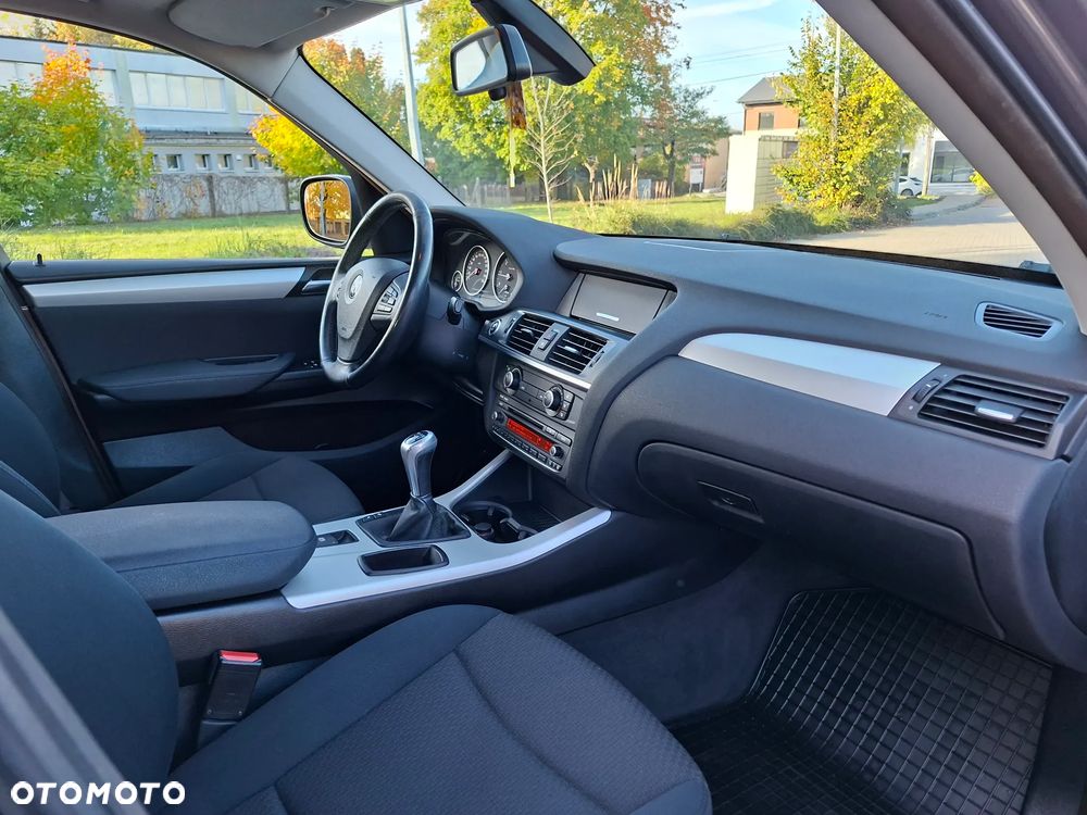 BMW X3 xDrive20d - 23