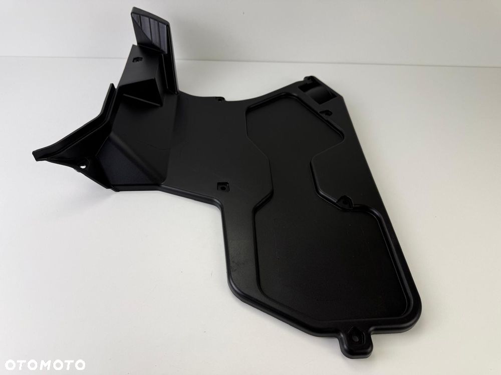 Wykończenie przedniego panelu Can-Am Defender HD10 2022+ - 12