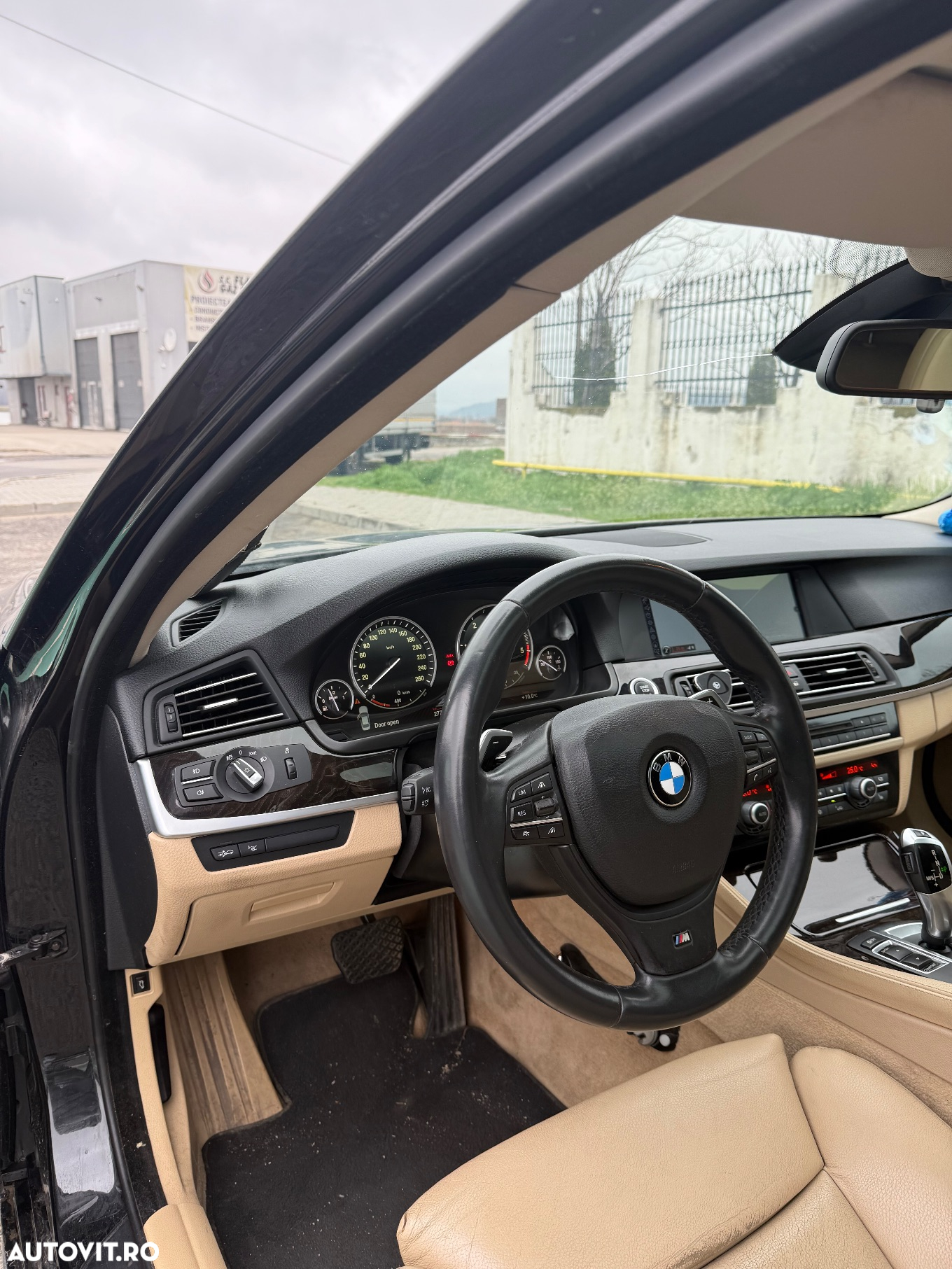 BMW Seria 5 530d xDrive - 6