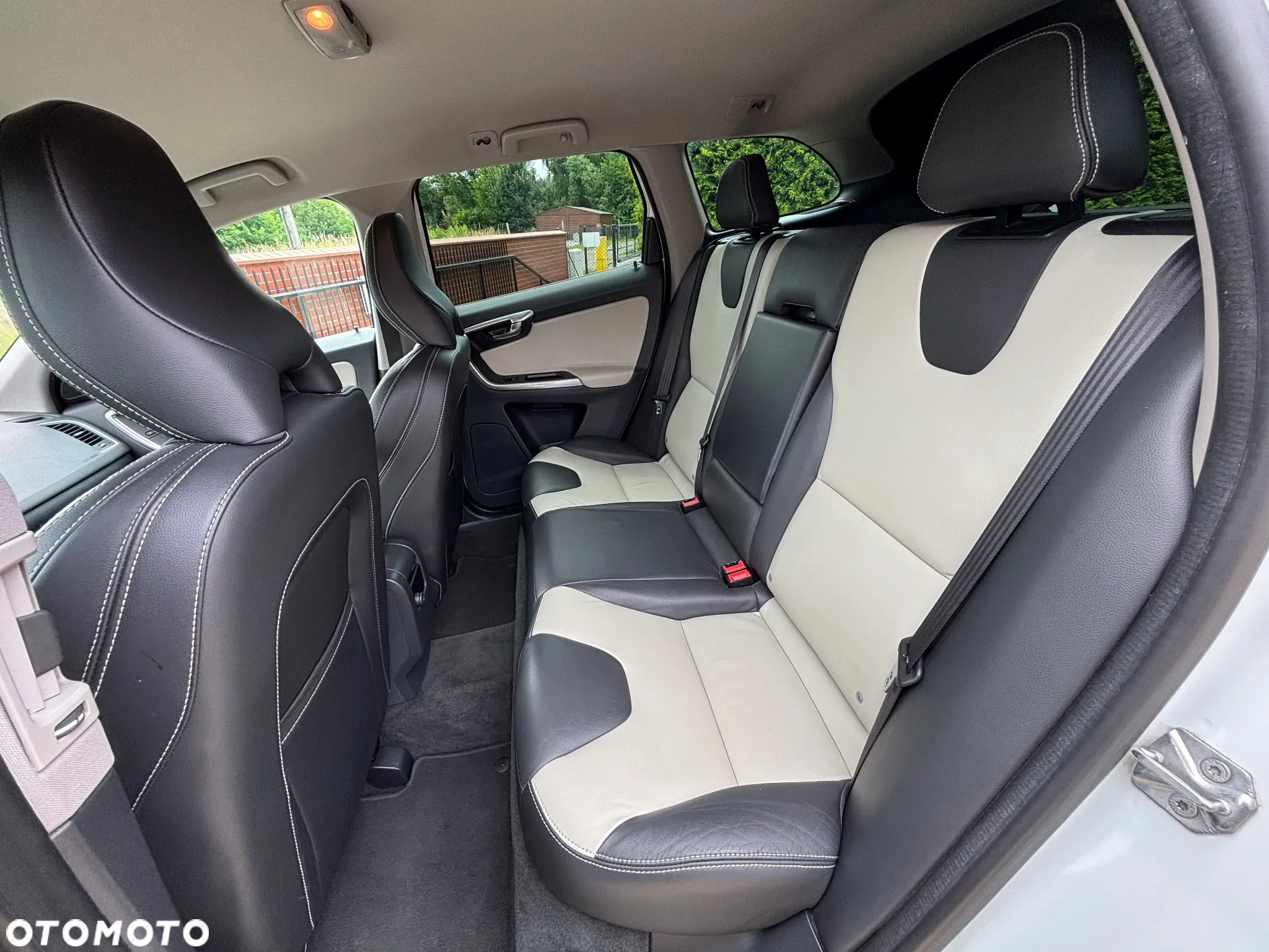 Volvo XC 60 D4 AWD Summum - 16