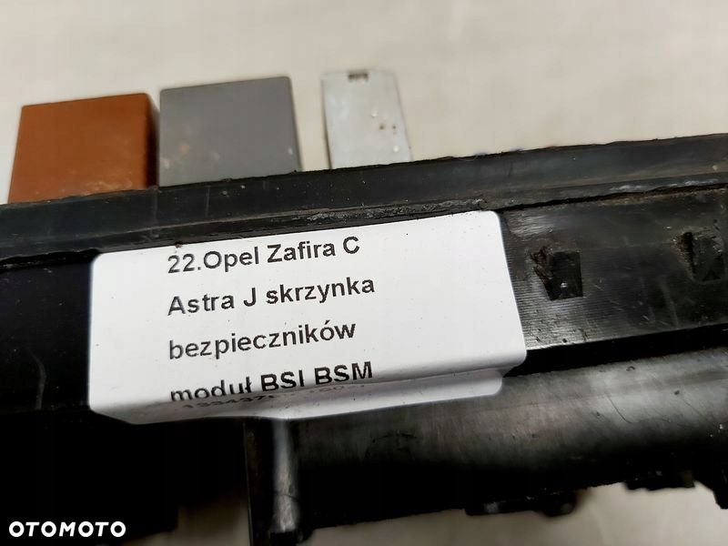 OPEL ZAFIRA 3 III C ASTRA IV J SKRZYNKA BEZPIECZNIKÓW MODUŁ BSI BSM - 4