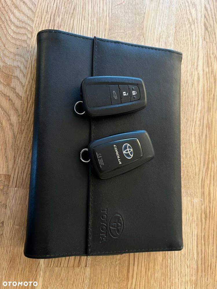 Toyota Corolla 2.0 Lounge - 37