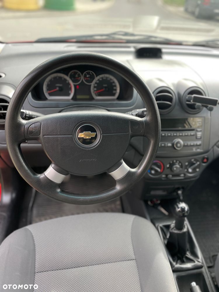 Chevrolet Aveo 1.2 16V Base - 9
