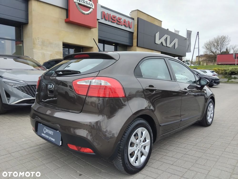 Kia Rio 1.4 L - 4