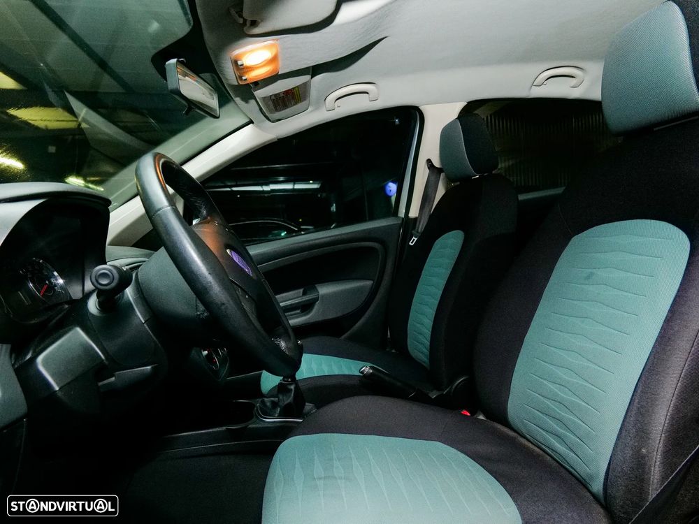 Fiat Grande Punto 1.3 M-Jet Emotion 854 - 14