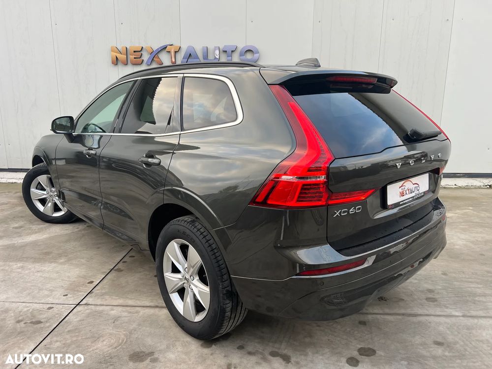 Volvo XC 60 B4 D AWD Geartronic Momentum Pro - 4