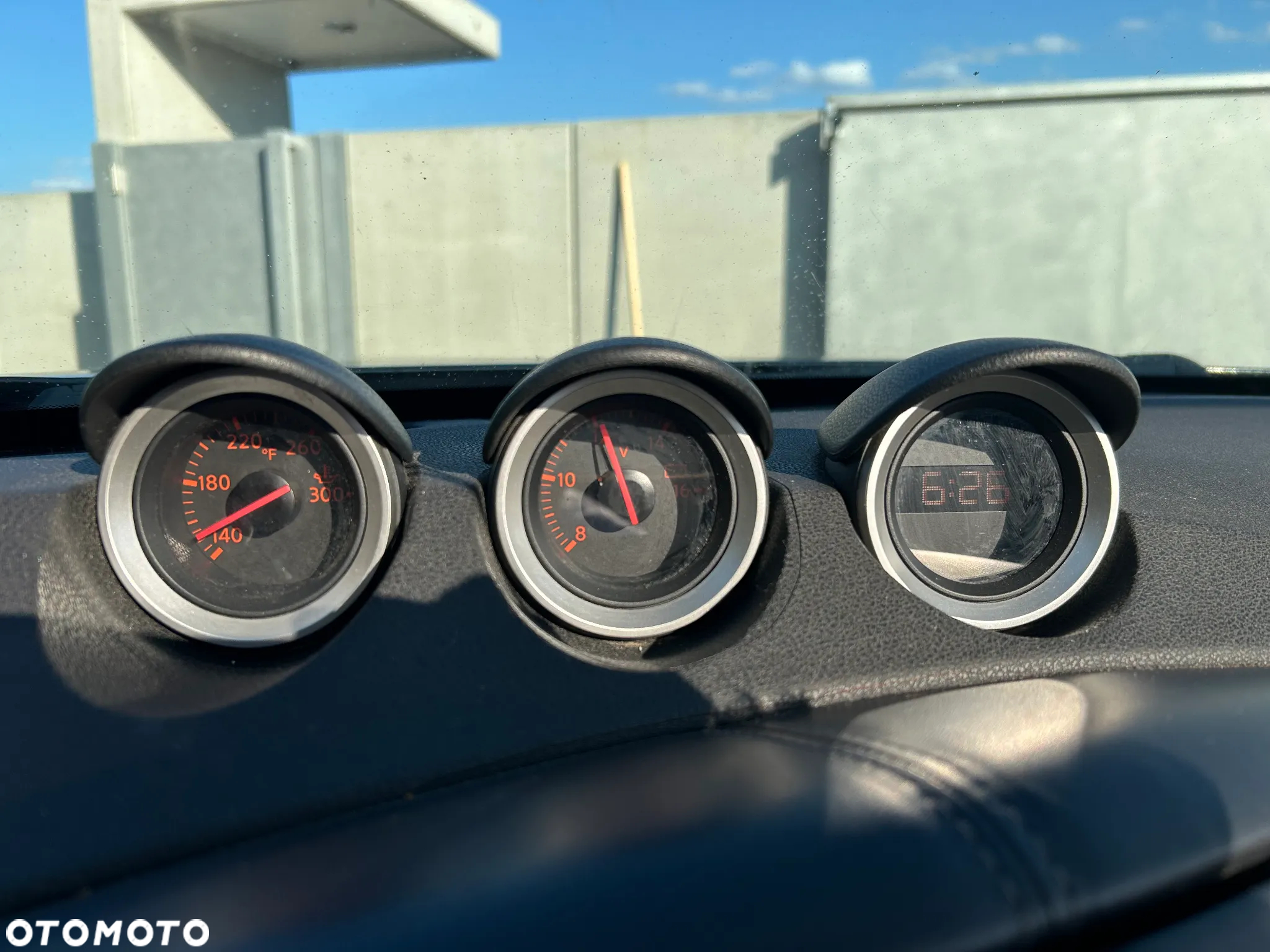 Nissan 370 Z Standard - 25