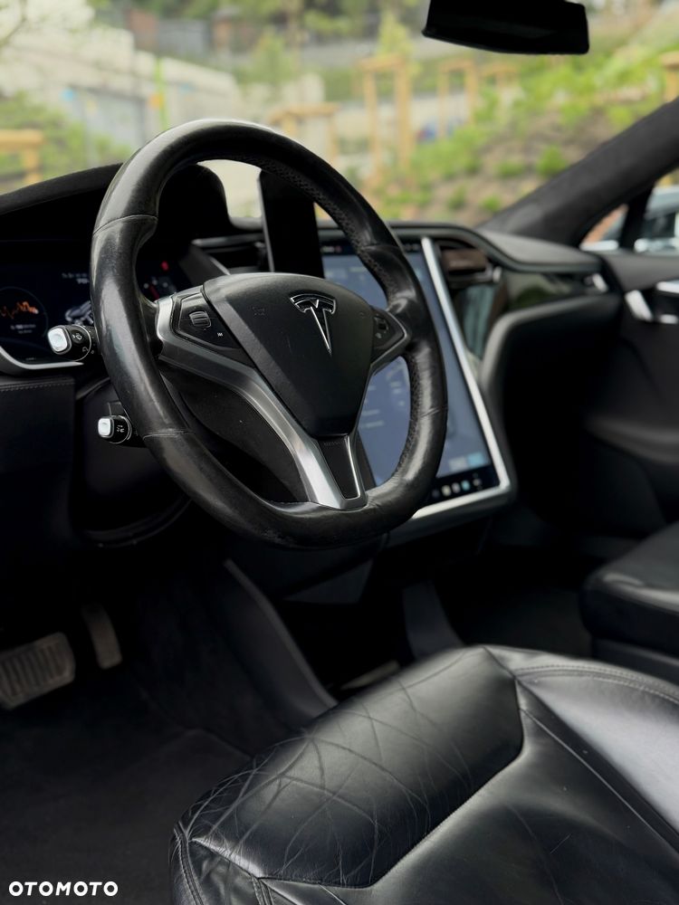 Tesla Model S 70 D - 3