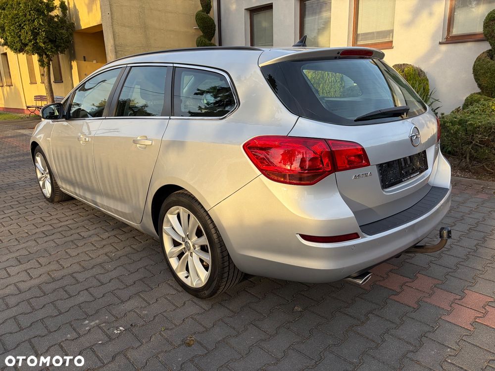 Opel Astra 1.6 Turbo Edition - 8