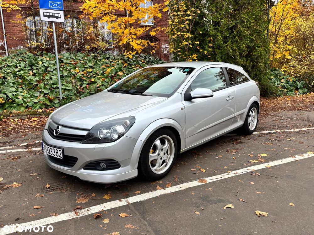 Opel Astra GTC 1.6 - 1