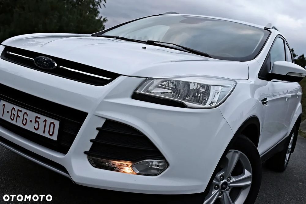 Ford Kuga 2.0 TDCi 2x4 Titanium - 1