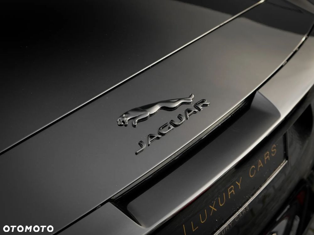 Jaguar F-Type P300 R-Dynamic - 9