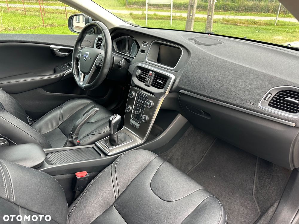 Volvo V40 D2 Momentum - 17