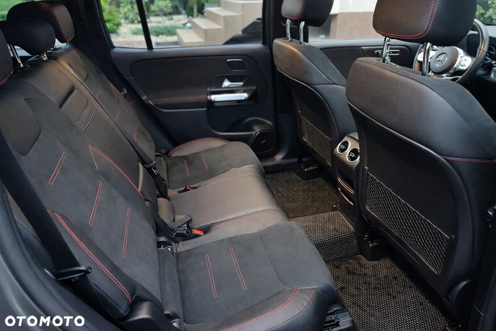 Mercedes-Benz GLB 250 4-Matic AMG Line 8G-DCT - 11