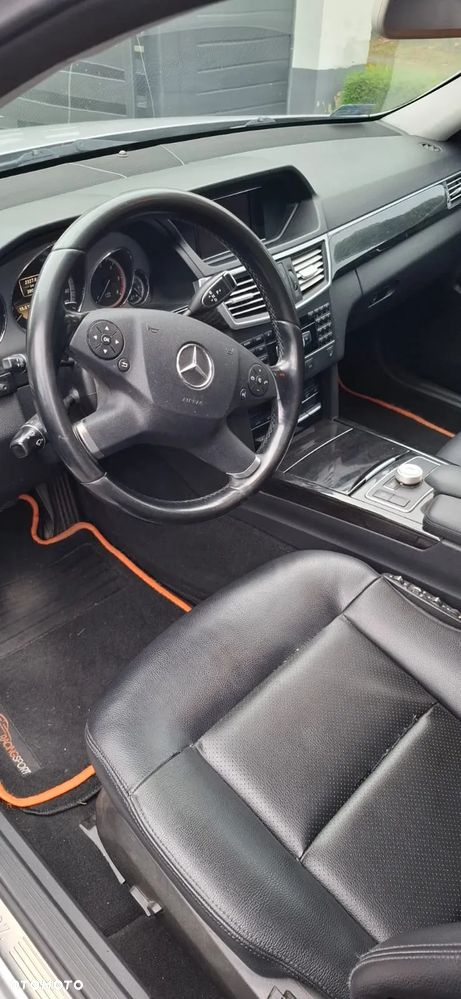 Mercedes-Benz Klasa E 250 T CDI DPF BlueEFFICIENCY 7G-TRONIC Avantgarde - 20