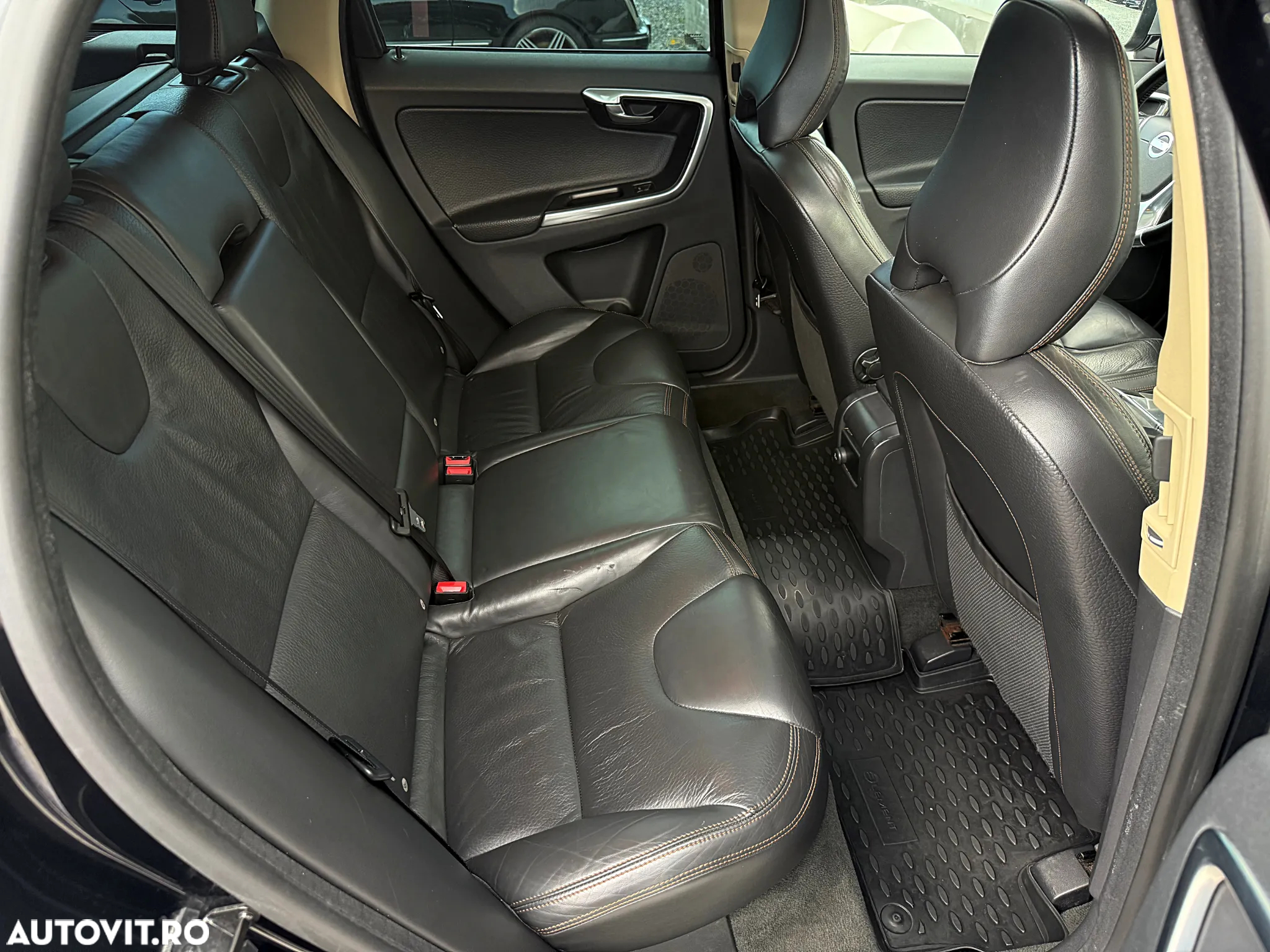 Volvo XC 60 D5 AWD Summum - 35