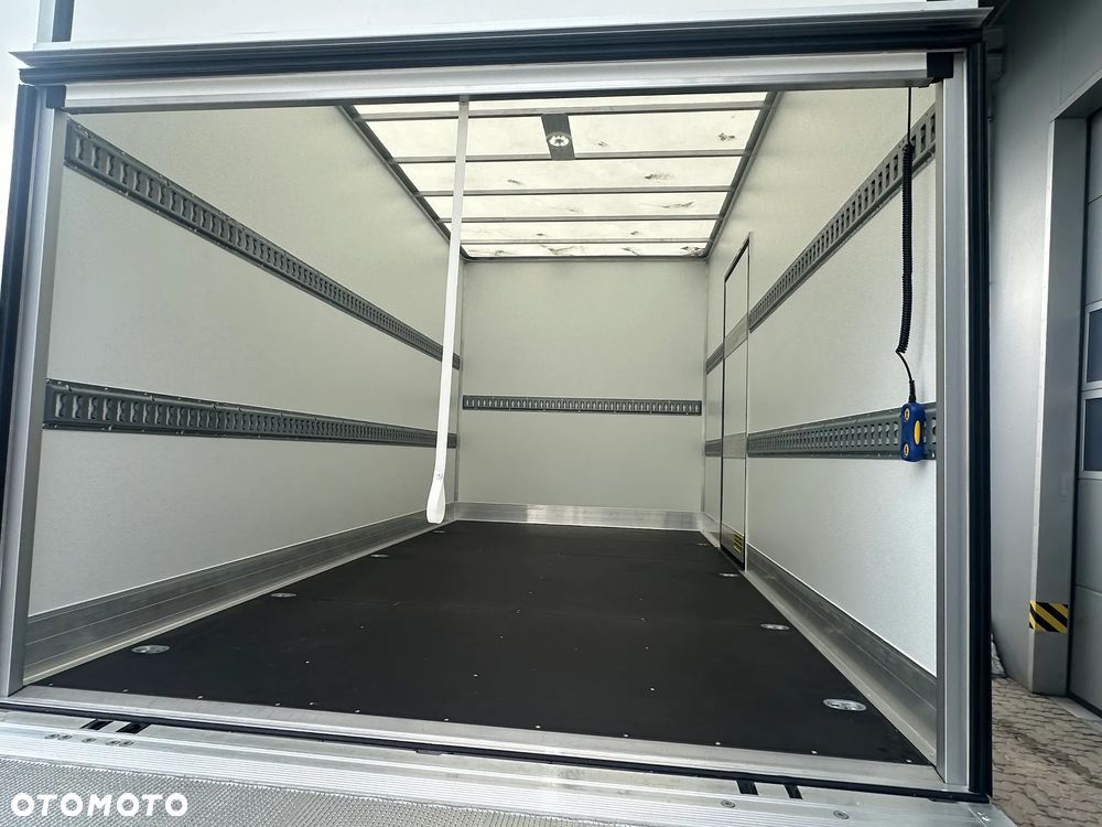 Volkswagen Crafter - 9