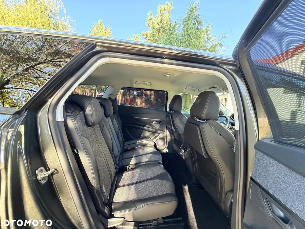 Peugeot 5008 BlueHDi 130 EAT8 Allure Pack - 32