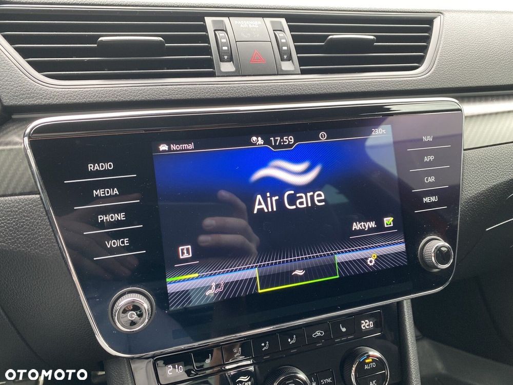 Skoda Superb 2.0 TDI SCR Sportline DSG - 23