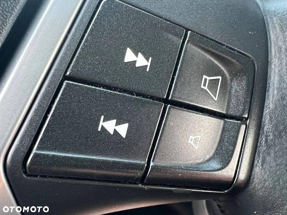 Volvo V40 D3 Drive-E Base - 24