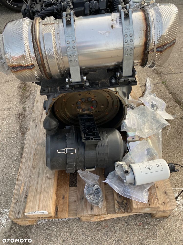 Nowy silnik Deutz td2.9l4 - 4