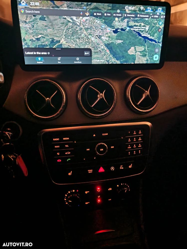 Mercedes-Benz CLA - 12