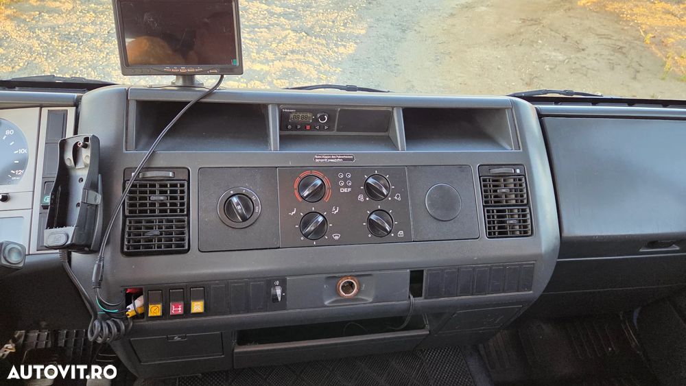 MAN LE 180 - 7,5t  - platforma impecabil 213.ooo km - 34